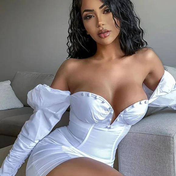 Fashion Nova Must Have Puff Sleeve Mini Dress Size Medium White NWT - Picture 7 of 16